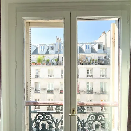 143 - Urban Charming Flat In Center Of Appartamento *
