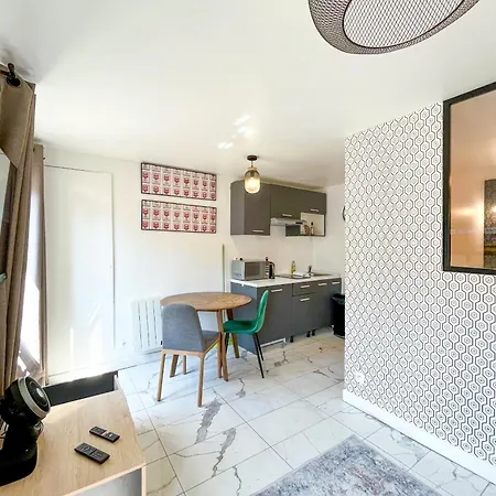 Appartamento 143 - Urban Charming Flat In Center Of