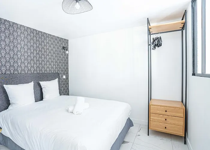 143 - Urban Charming Flat In Center Of Апартаменты